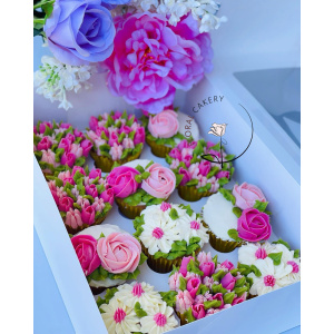 elegant dusky pink, pink, and red floral cupcakes, perfect for gifts, birthdays, and special occasions in melbourne